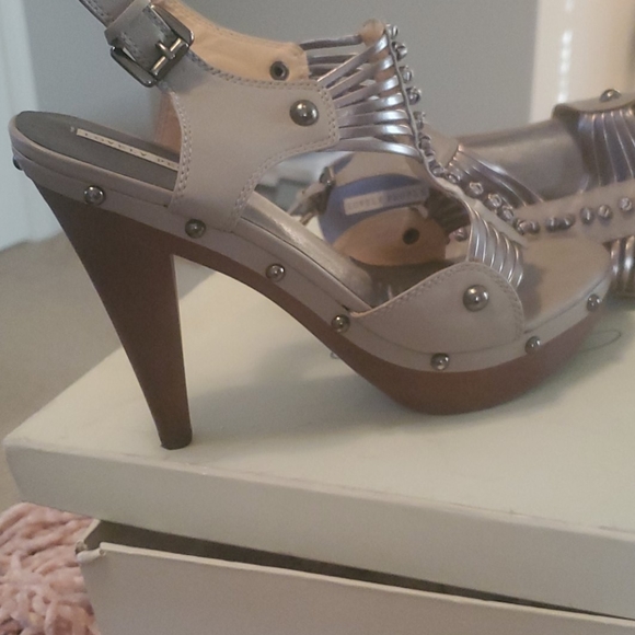 Lovely People 'Calantha' Studded Pump (Taupe) - Picture 4 of 7
